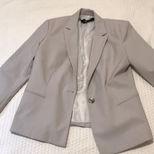 Zara Jackets & Coats - Zara basic blazer Zara Jackets & Coats - Zara basic blazer